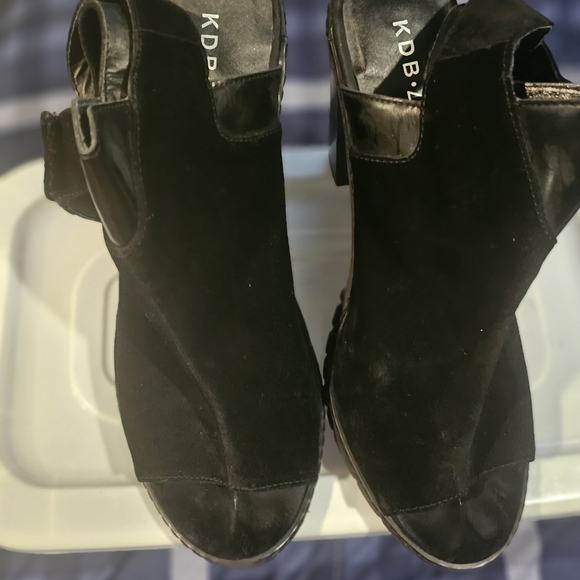 Zara Black Peep-Toe Sandals - Picture 4 of 6